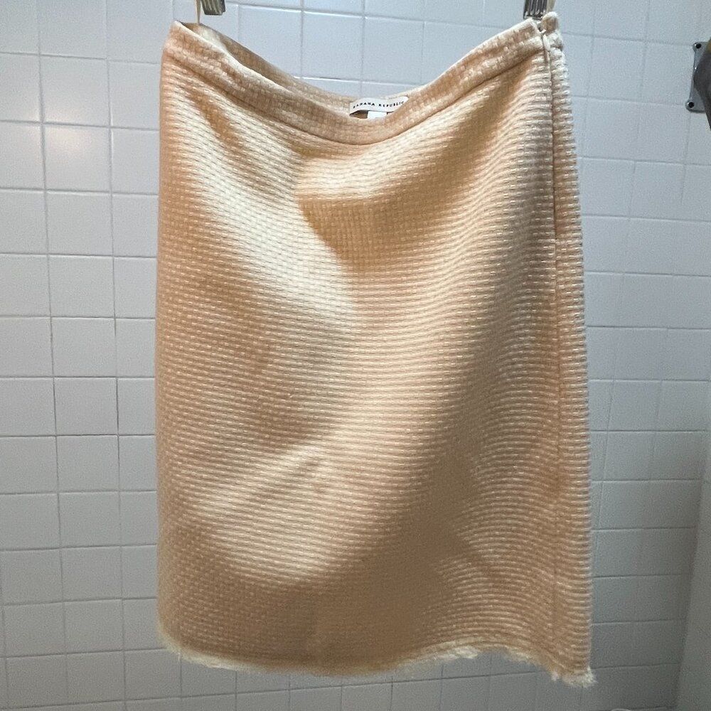 Banana Republic Cream Textured Wool Blend Skirt Size 4